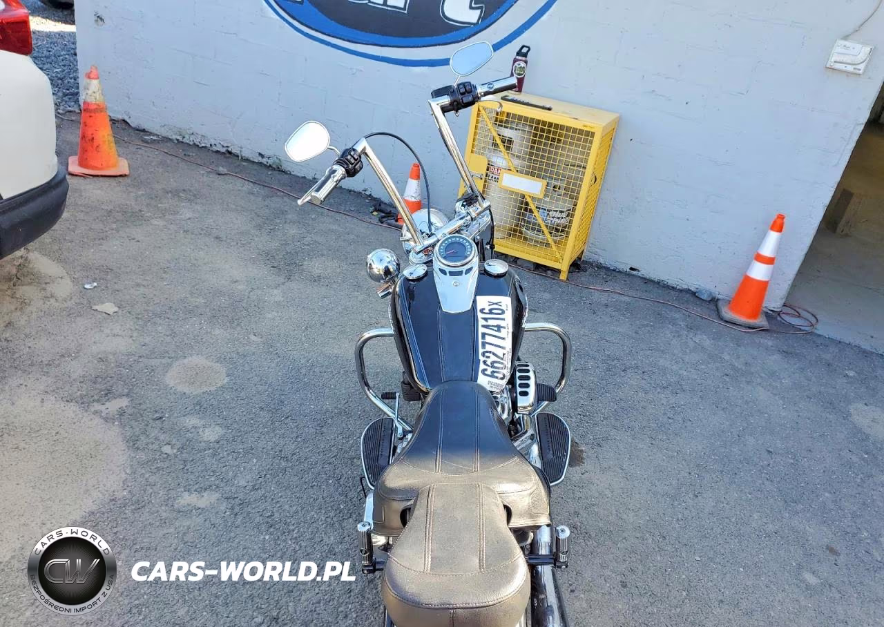 2018 Harley-Davidson Flde Deluxe VIN:1HD1YCJ13JC054817 - 6