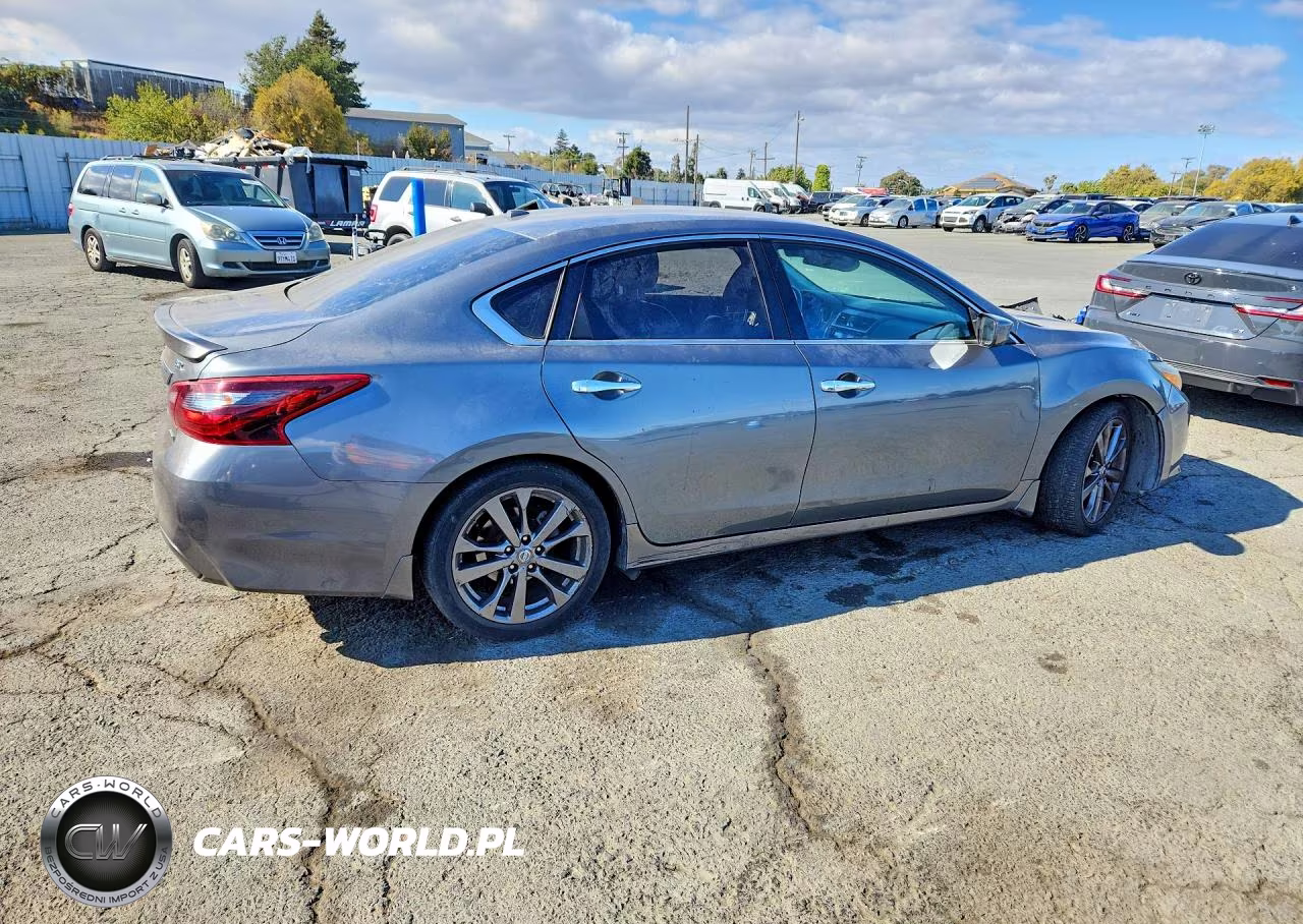 2018 Nissan Altima 2.5 Sr VIN:1N4AL3AP0JC285779 - 3