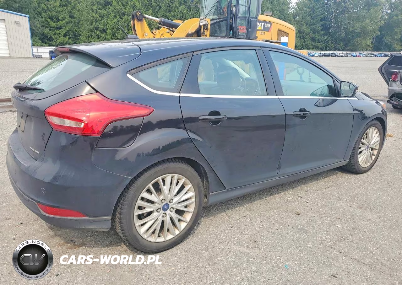 2017 Ford Focus Titanium VIN:1FADP3N20HL296369 - 3
