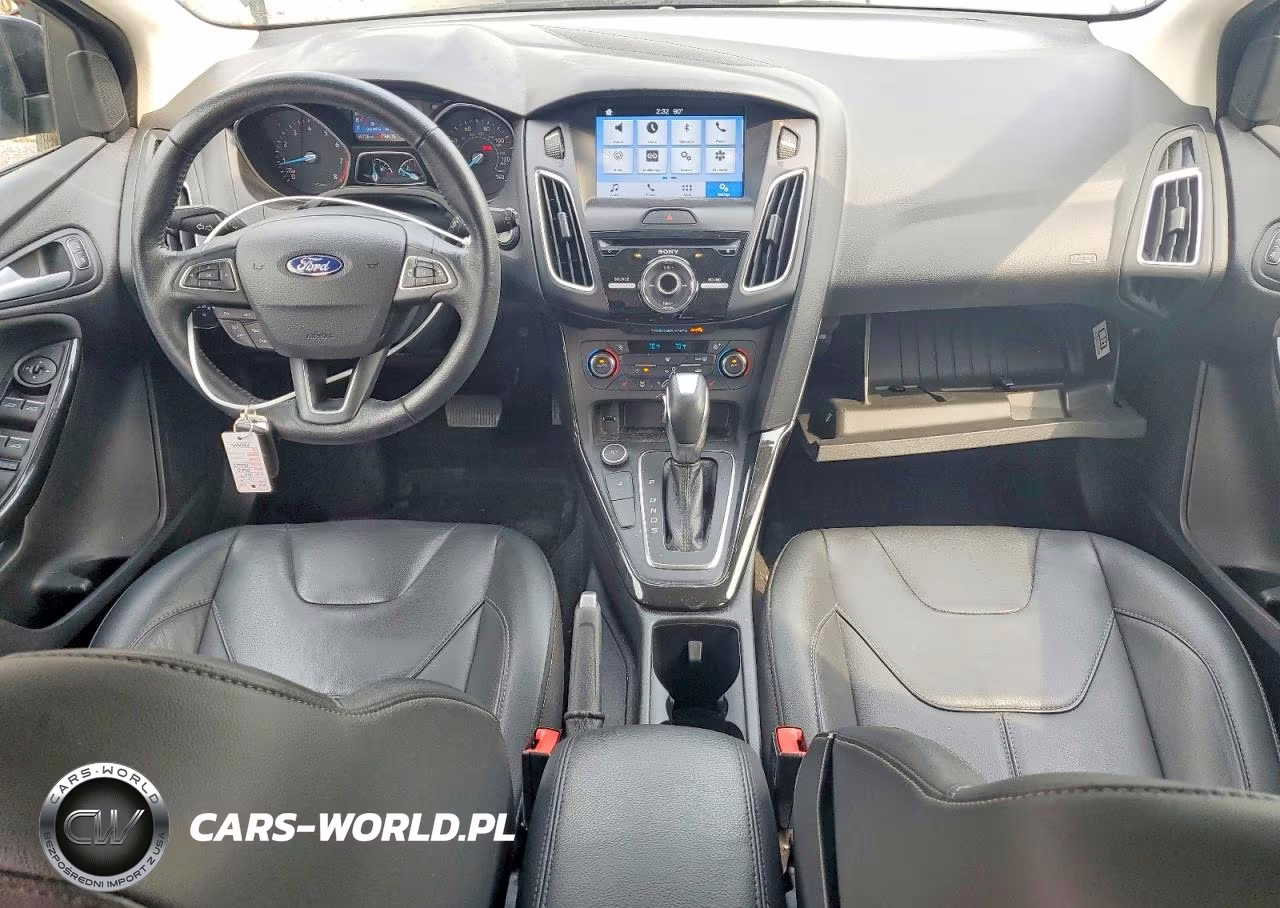 2017 Ford Focus Titanium VIN:1FADP3N20HL296369 - 8
