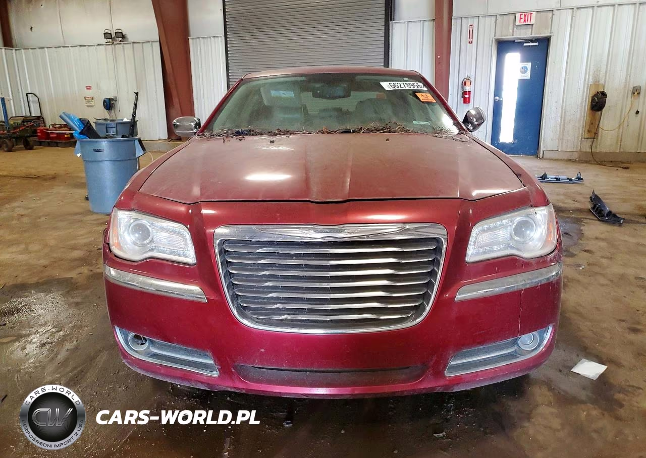 2011 Chrysler 300 Limited VIN:2C3CA5CGXBH530107 - 5