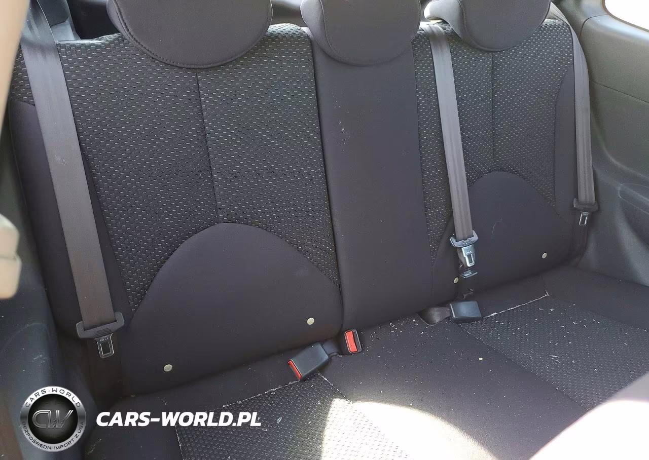 2010 Hyundai Accent Gs VIN:KMHCM3AC1AU158199 - 10
