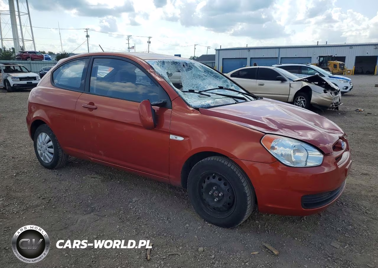 2010 Hyundai Accent Gs VIN:KMHCM3AC1AU158199 - 4