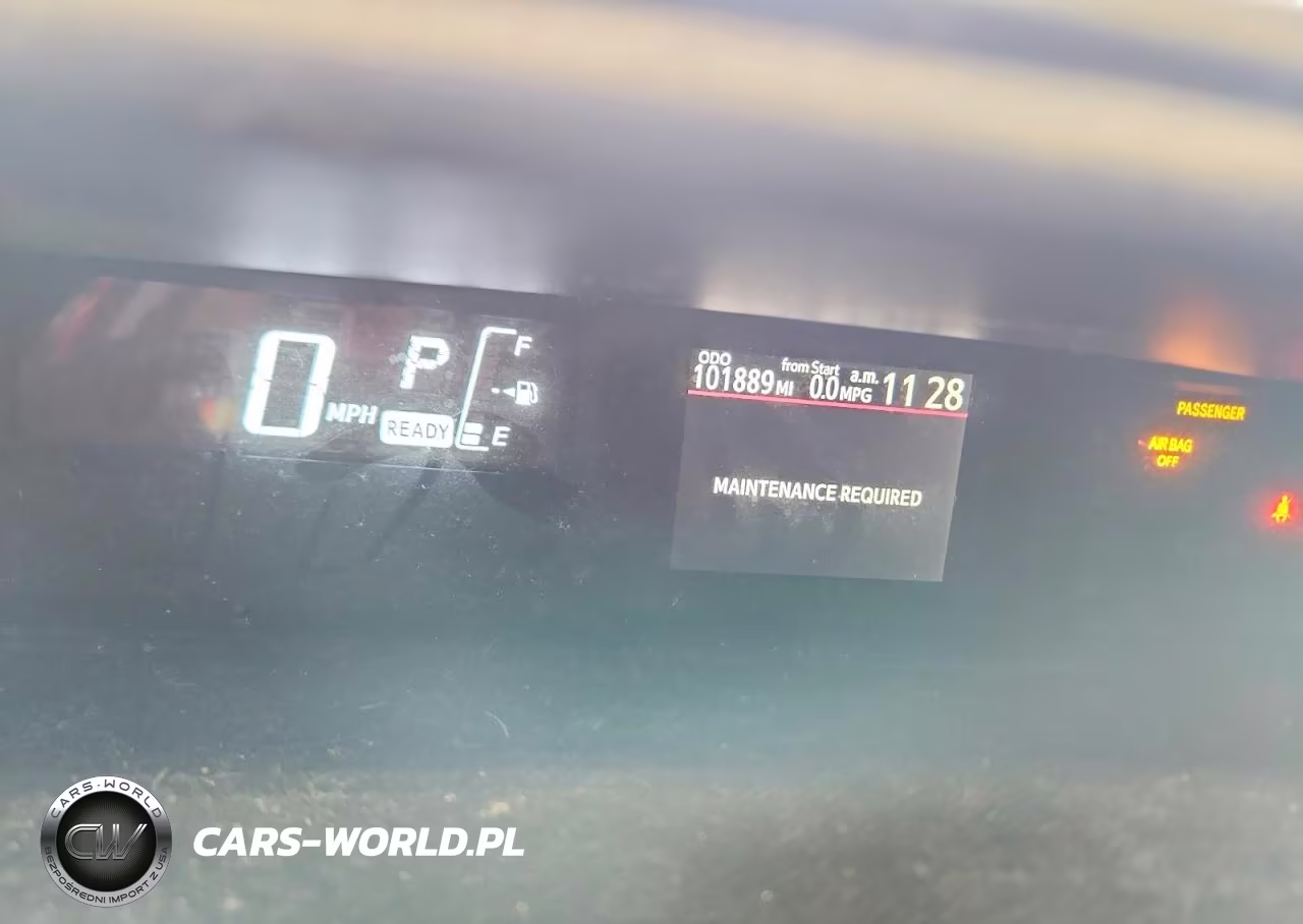 2015 Toyota Prius C Three VIN:JTDKDTB31F1585308 - 9
