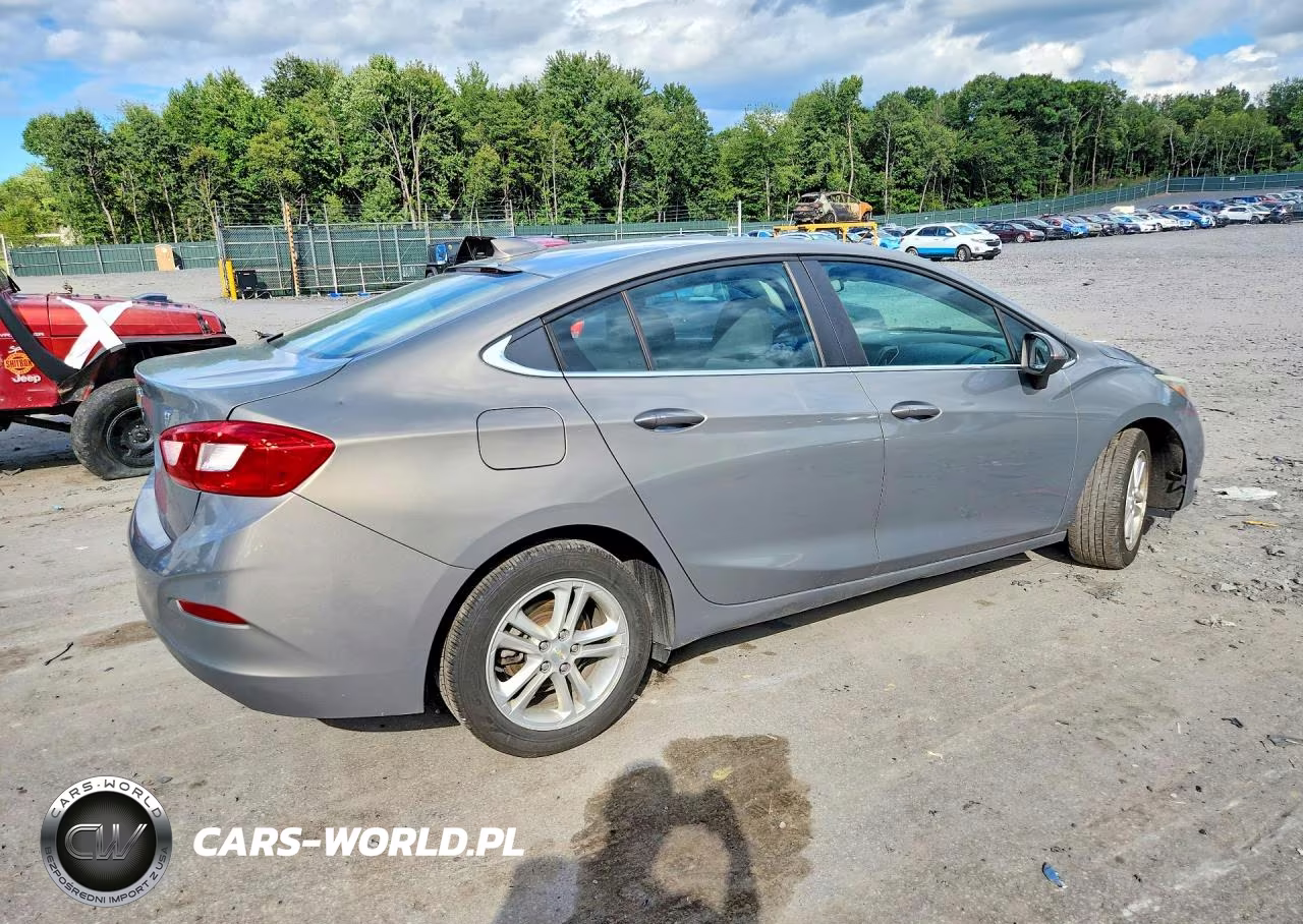 2017 Chevrolet Cruze Lt VIN:1G1BE5SM5H7233147 - 3