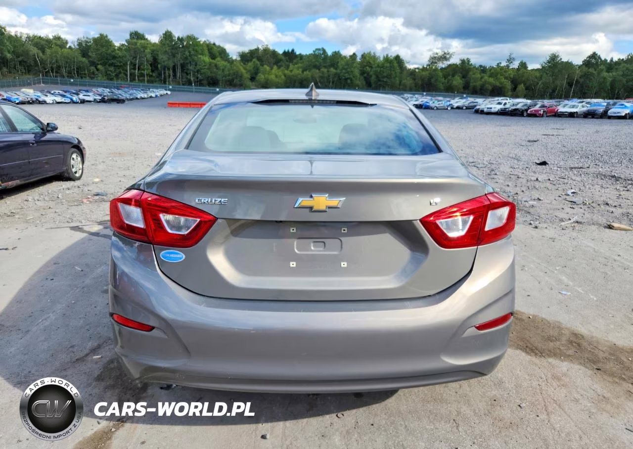 2017 Chevrolet Cruze Lt VIN:1G1BE5SM5H7233147 - 6