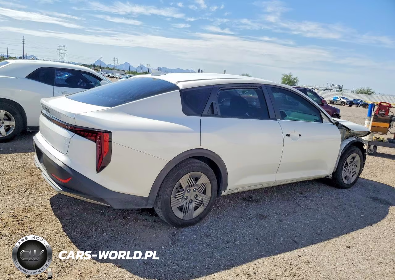 2025 Kia K4 Lx VIN:3KPFT4DE3SE181622 - 3