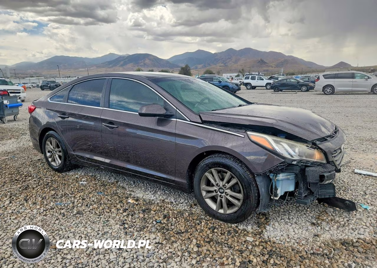 2016 Hyundai Sonata Se VIN:5NPE24AF3GH386565 - 4