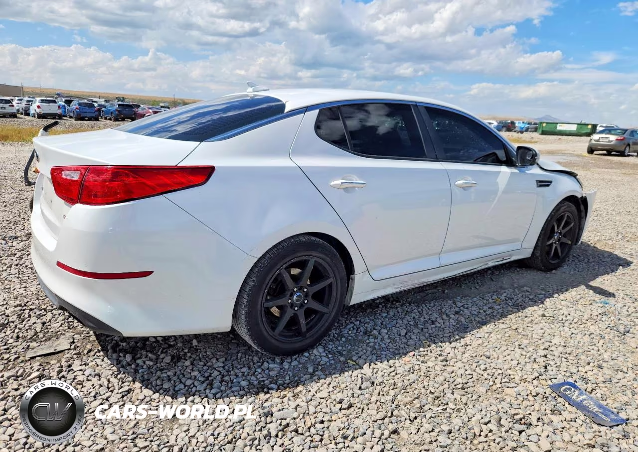 2014 Kia Optima Lx VIN:5XXGM4A73EG277544 - 3