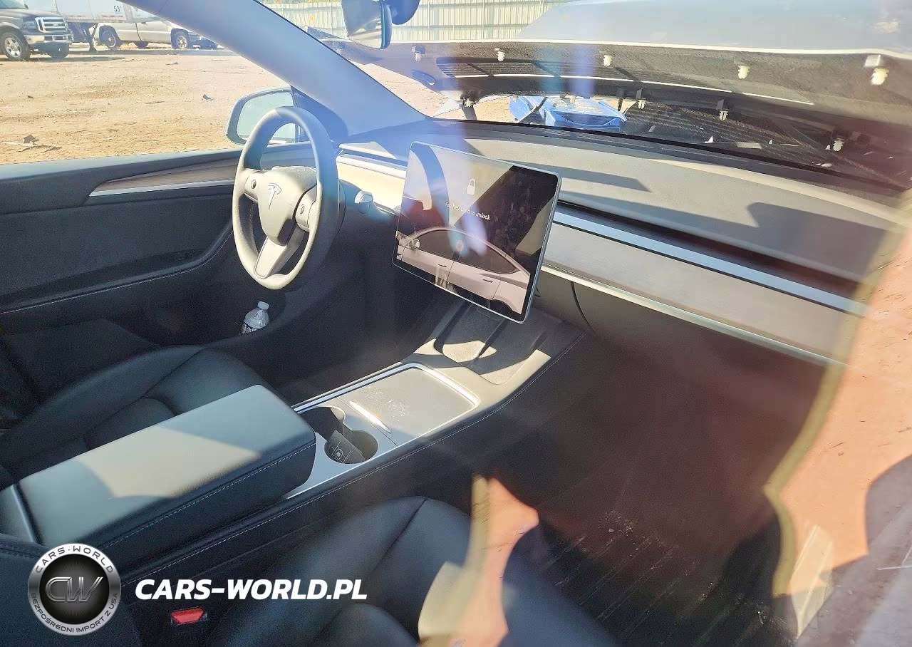2024 Tesla Model Y VIN:7SAYGDEF6RA295901 - 8