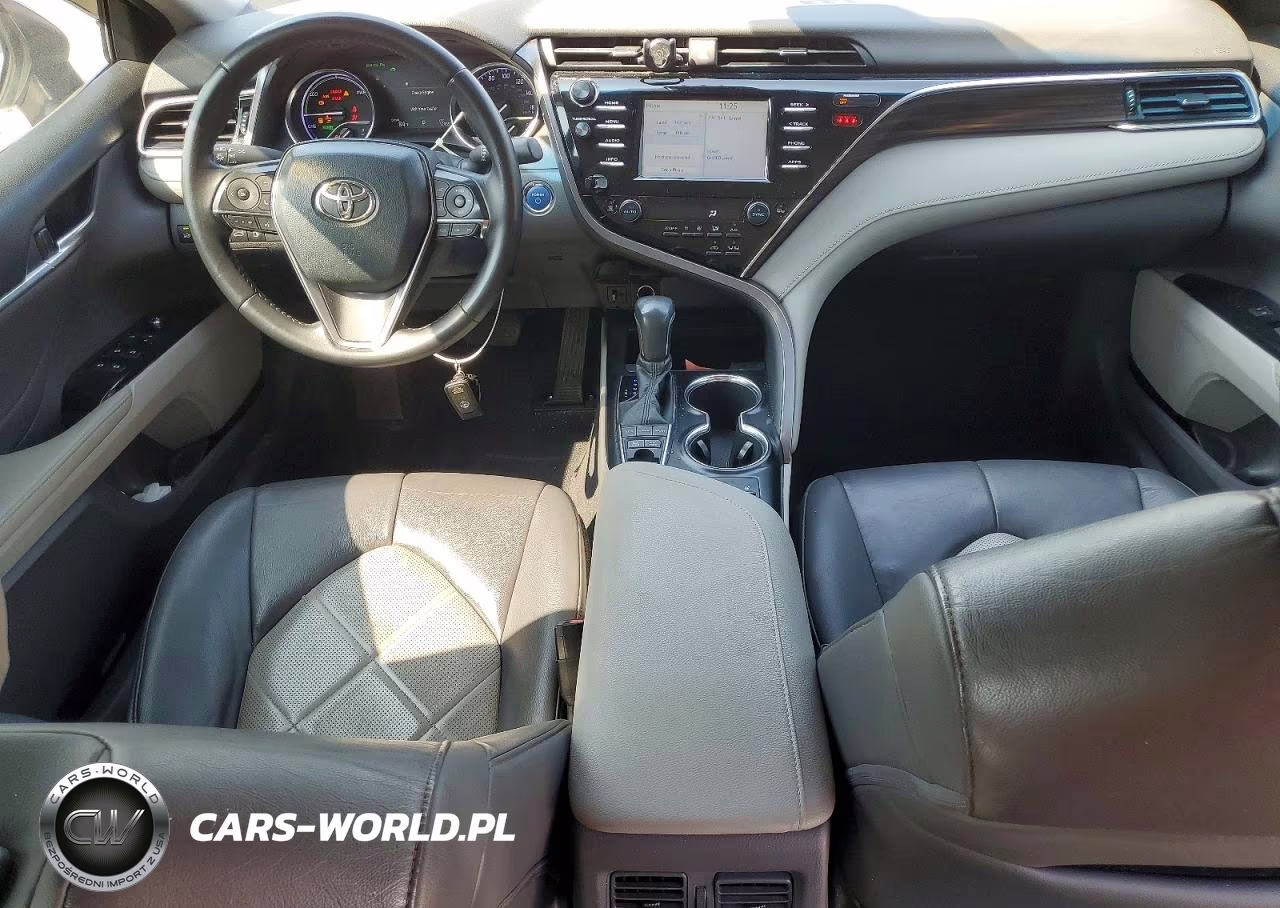 2018 Toyota Camry Hybrid Xle VIN:4T1B21HK2JU006743 - 8