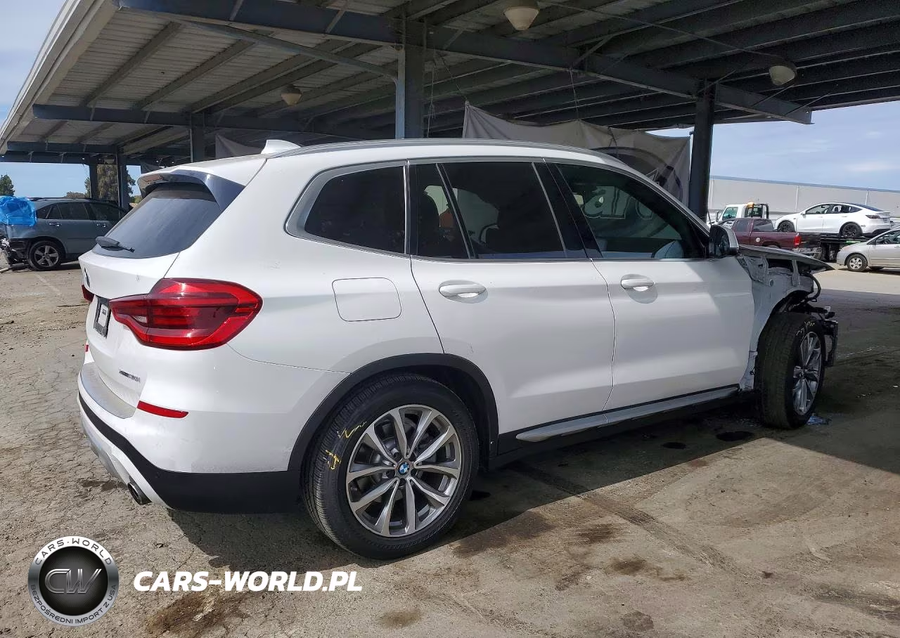 2019 BMW X3 xDrive30I VIN:5UXTR9C58KLE19960 - 3