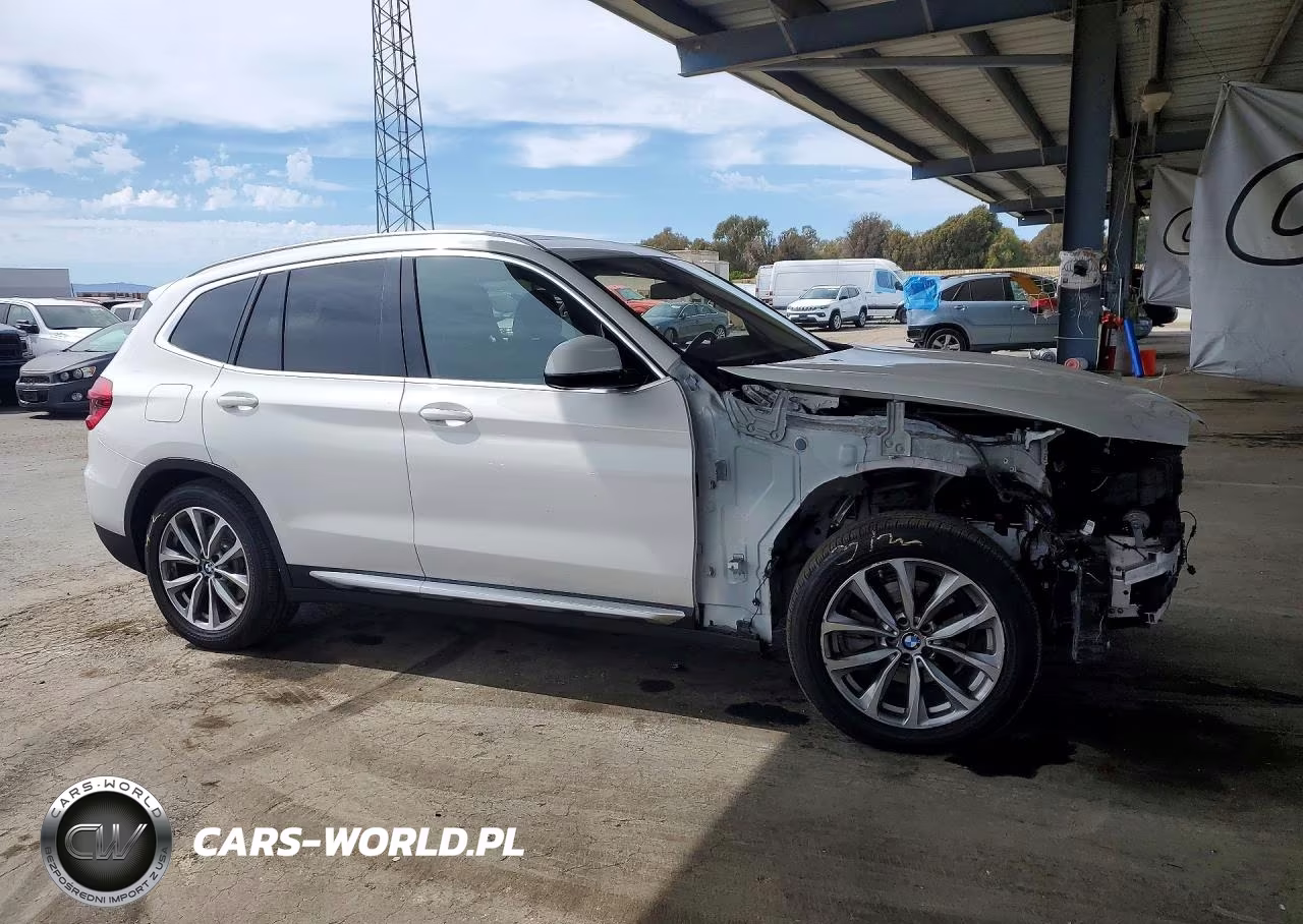 2019 BMW X3 xDrive30I VIN:5UXTR9C58KLE19960 - 4