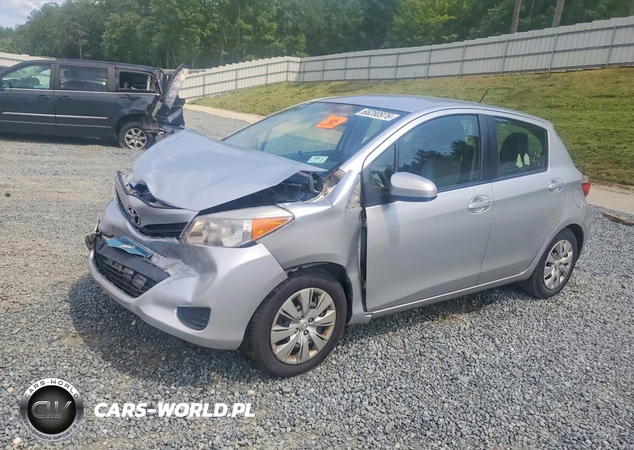 2013 Toyota Yaris 5-Door L