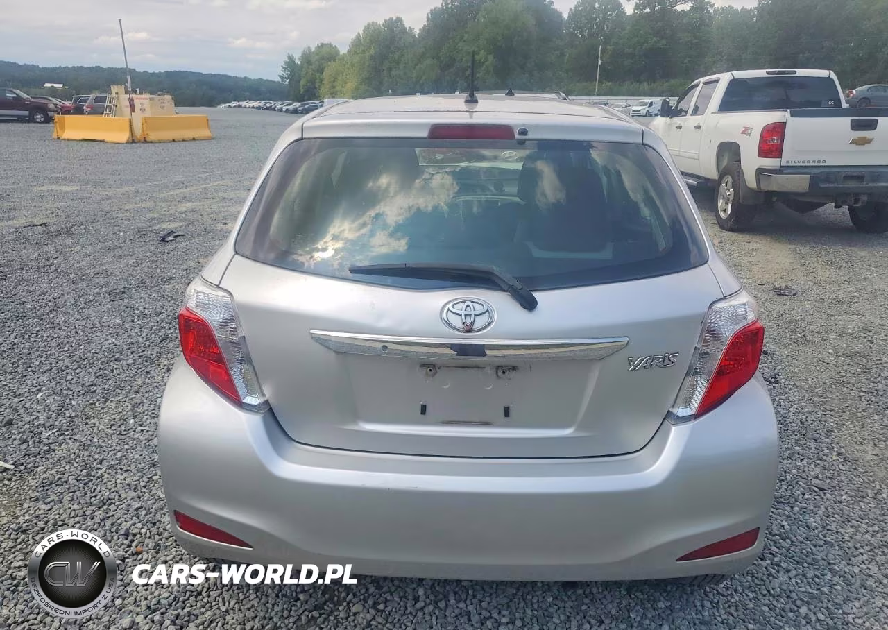 2013 Toyota Yaris 5-Door L VIN:JTDKTUD36DD563810 - 6