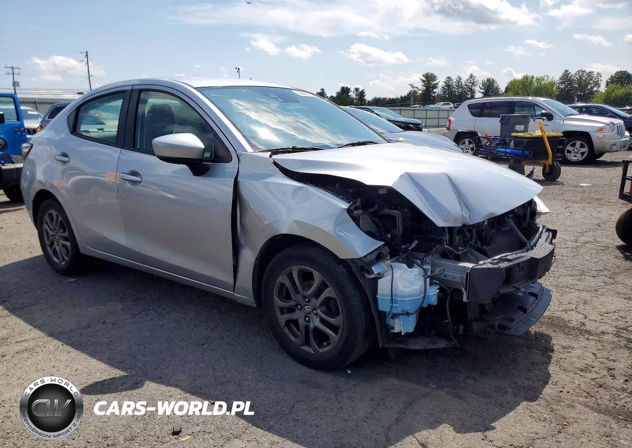 2019 Toyota Yaris Le VIN:3MYDLBYV5KY516000 - 4