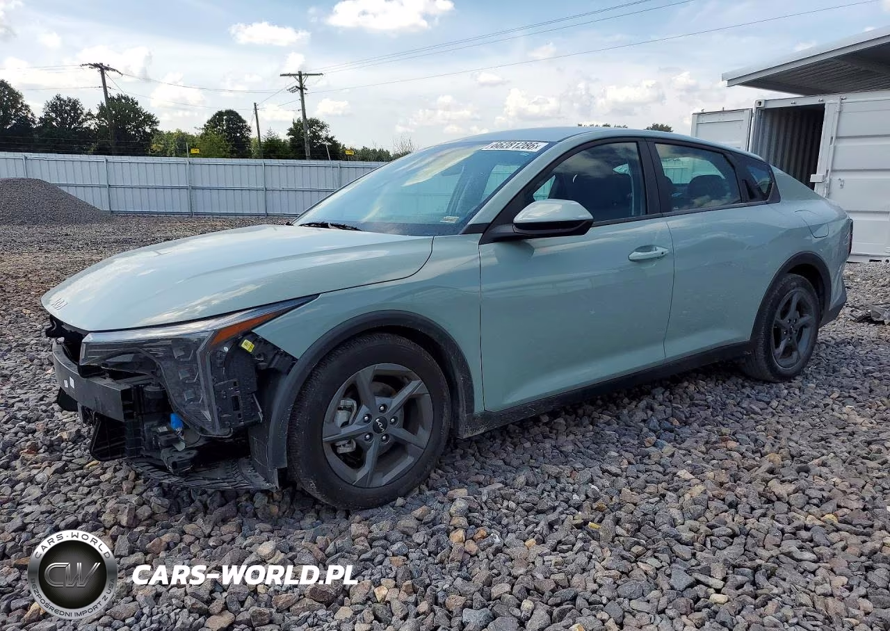 2025 Kia K4 Lxs VIN:3KPFT4DE1SE132886 - 1