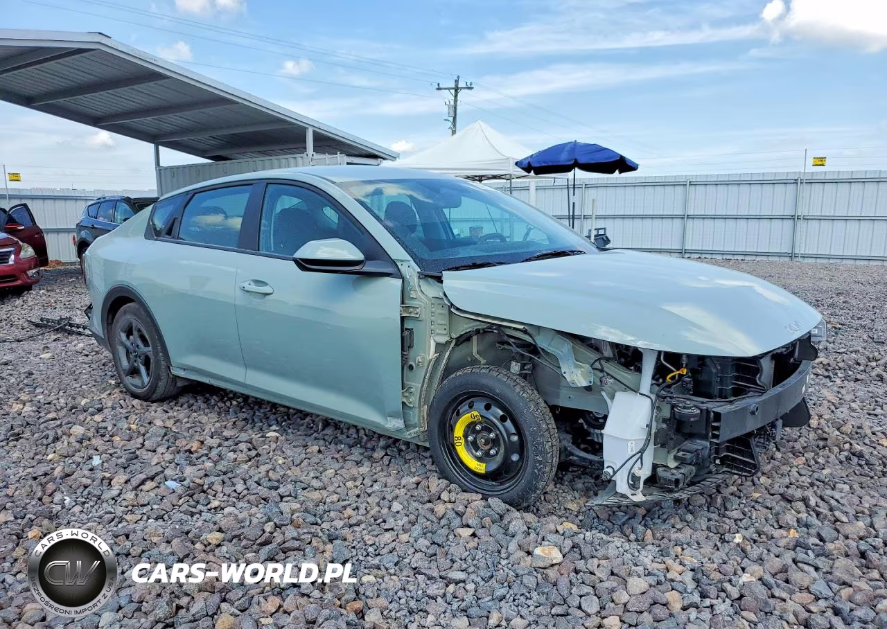2025 Kia K4 Lxs VIN:3KPFT4DE1SE132886 - 4