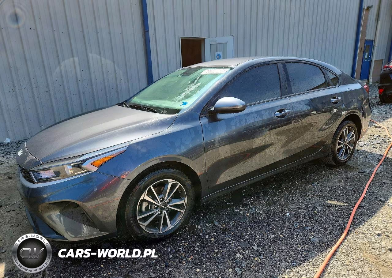 2024 Kia Forte Lxs VIN:3KPF24AD1RE755031 - 1
