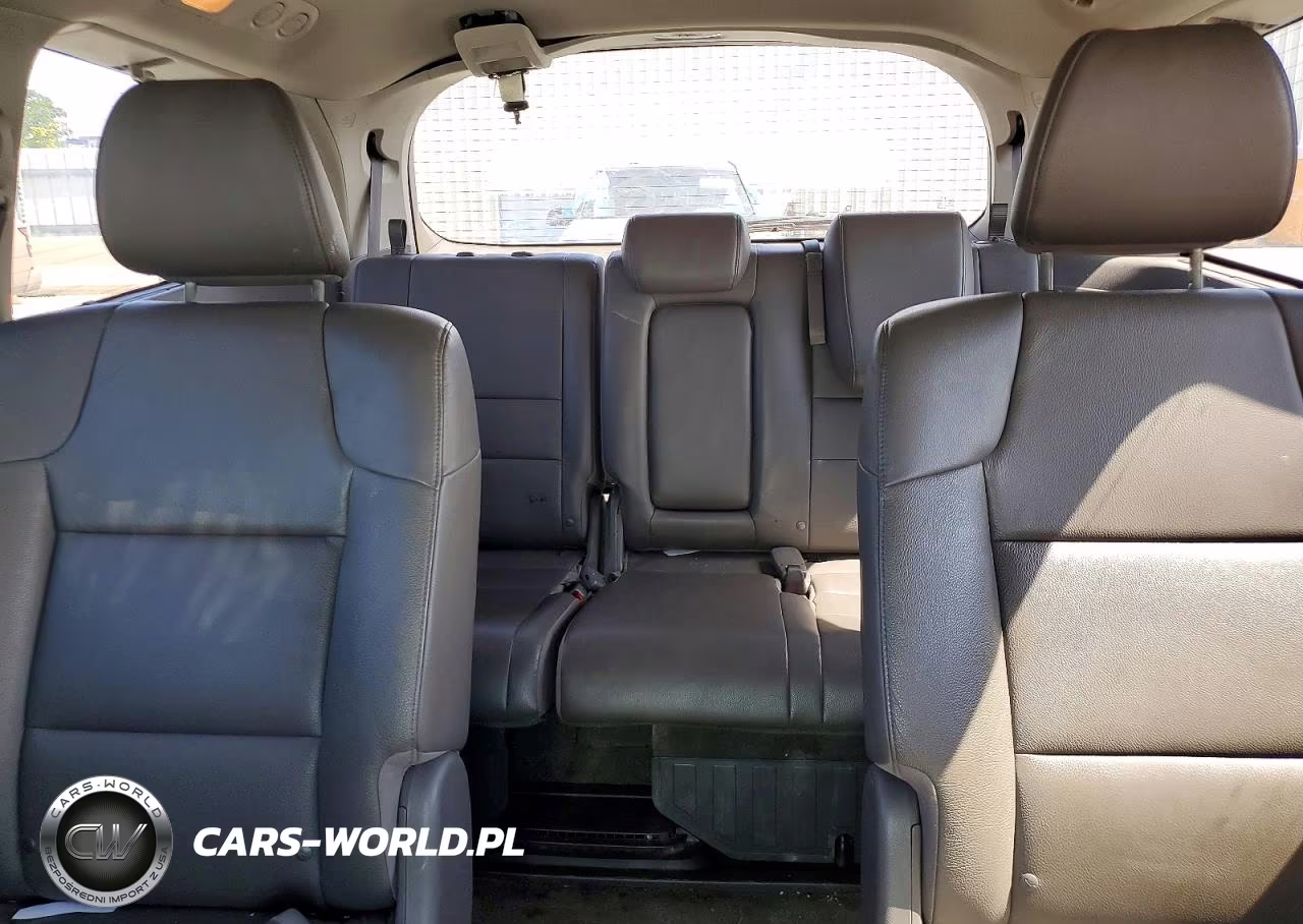 2017 Honda Odyssey Touring VIN:5FNRL5H94HB023860 - 10