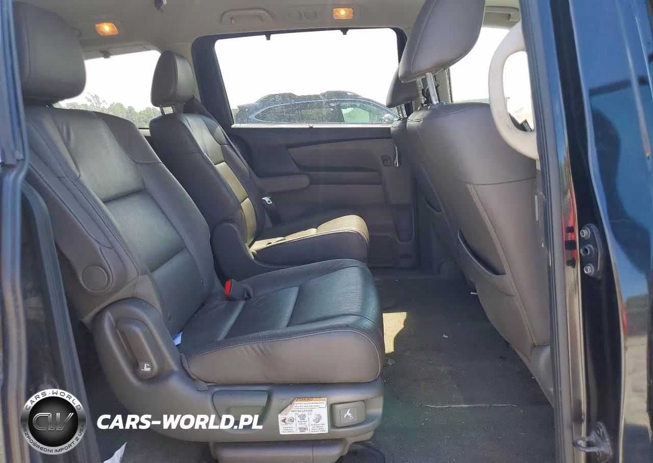 2017 Honda Odyssey Touring VIN:5FNRL5H94HB023860 - 11