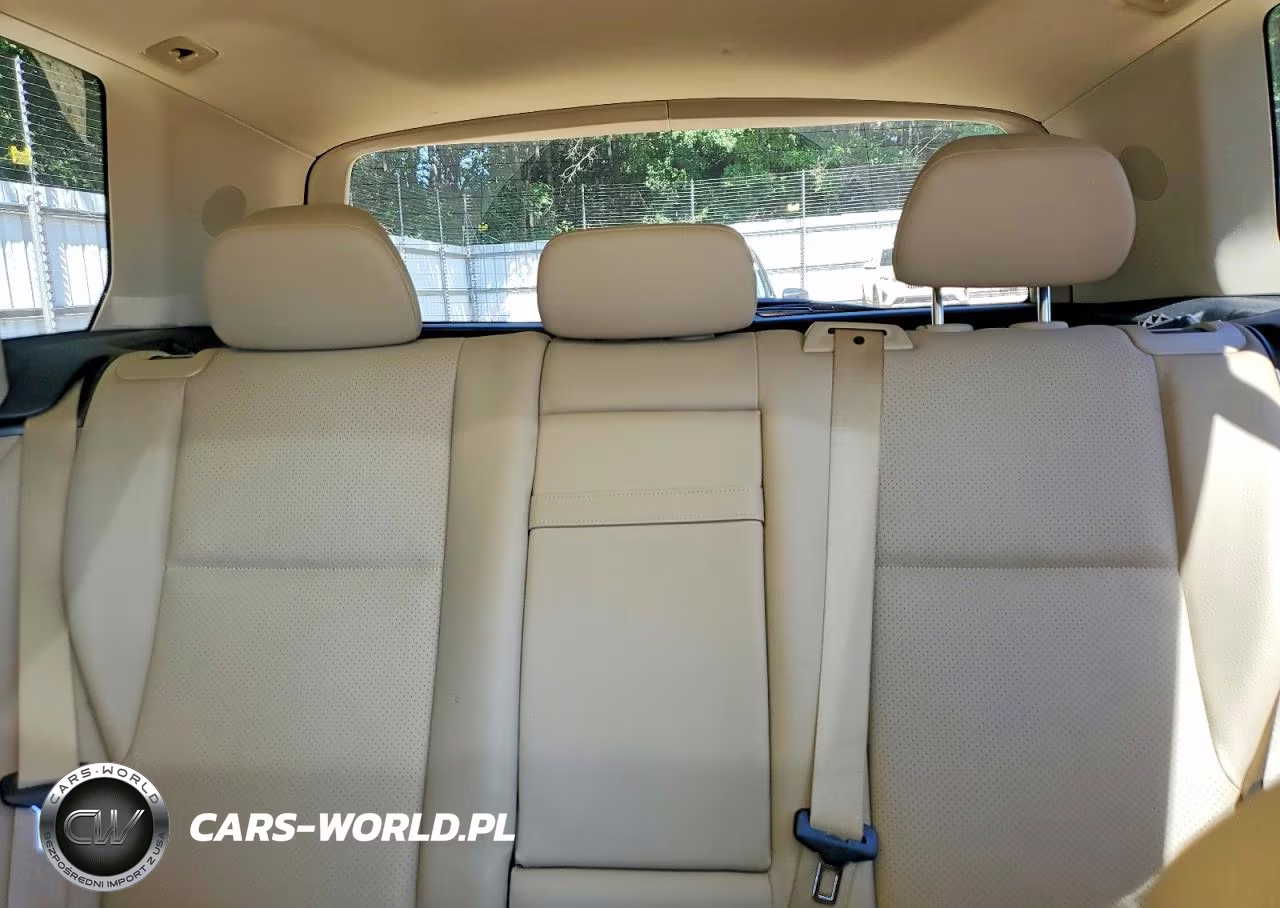 2010 Mercedes-Benz Glk 350 VIN:WDCGG5GB6AF412348 - 10