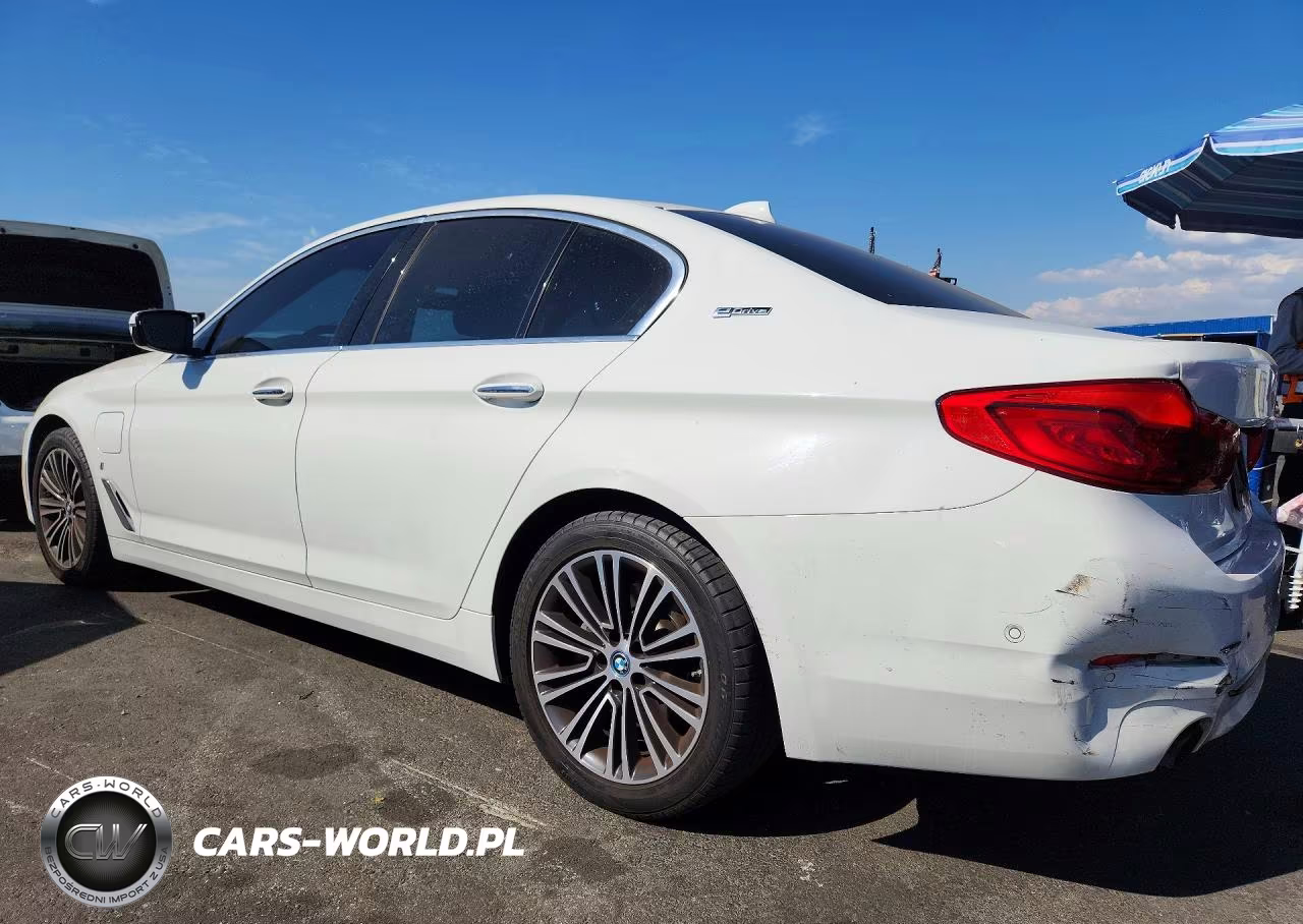 2018 BMW 530E VIN:WBAJA9C5XJB033278 - 2