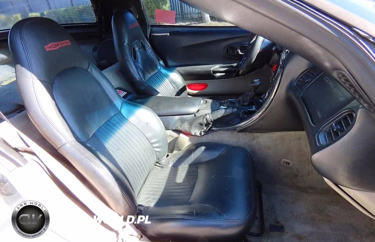 2004 Chevrolet Corvette VIN:1G1YY22G845113763 - 5