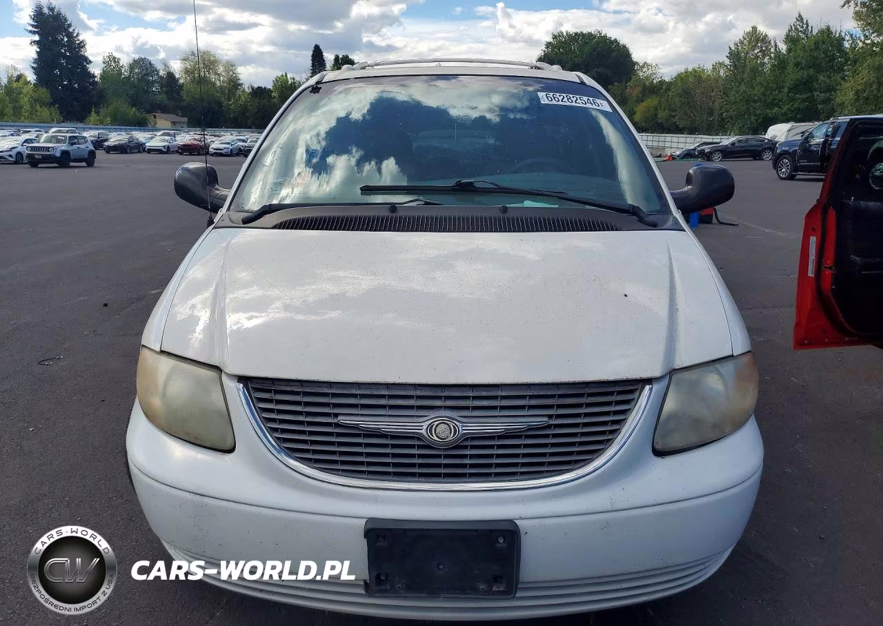 2001 Chrysler Town & Country Limited VIN:2C8GT64L81R215984 - 5
