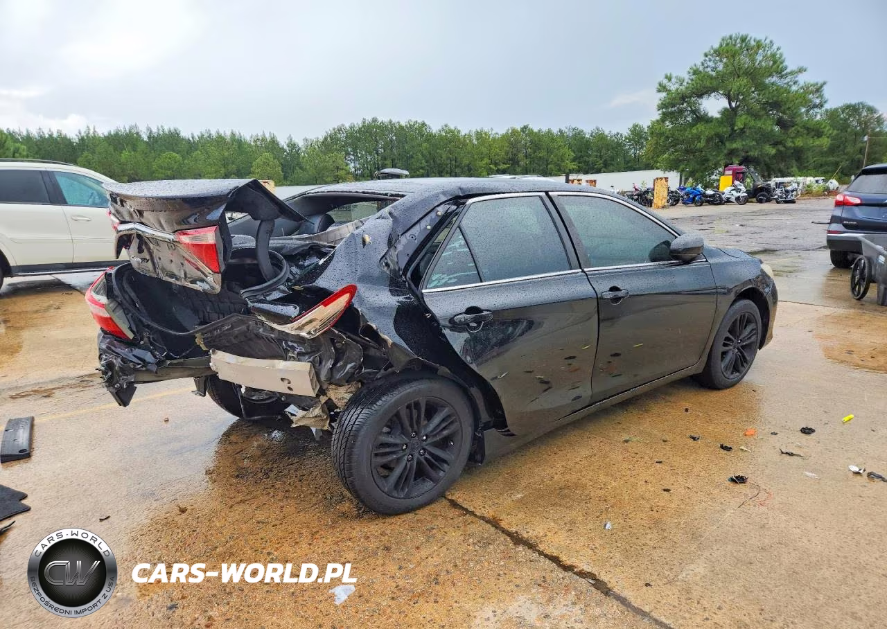 2016 Toyota Camry Se VIN:4T1BF1FK7GU183059 - 3