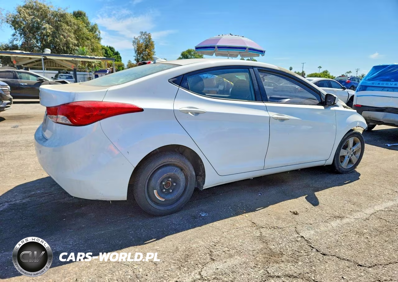 2013 Hyundai Elantra Gls VIN:5NPDH4AE9DH344561 - 3