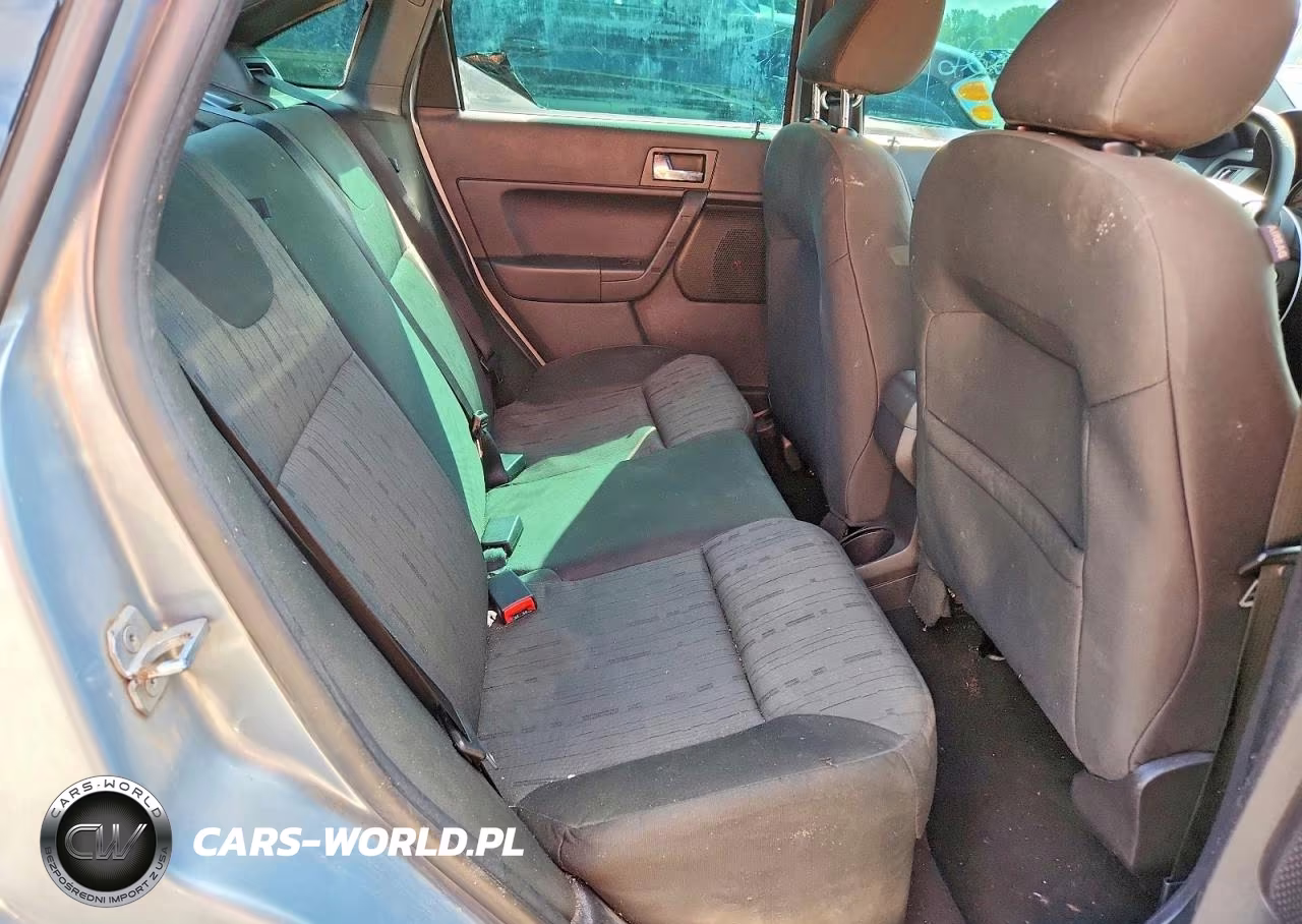 2008 Ford Focus Se VIN:1FAHP35N98W245205 - 10