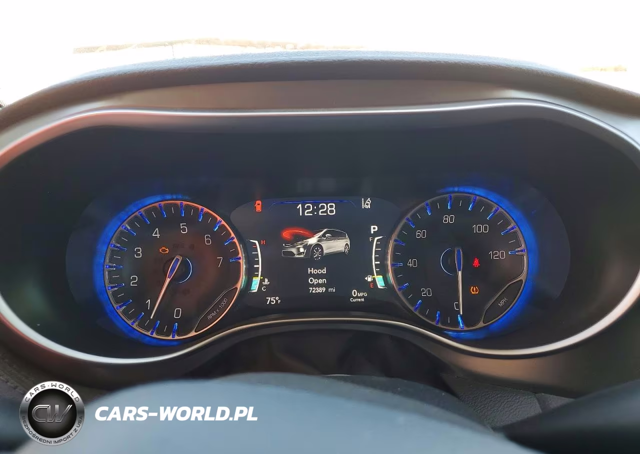 2017 Chrysler Pacifica Limited VIN:2C4RC1GG8HR748763 - 9