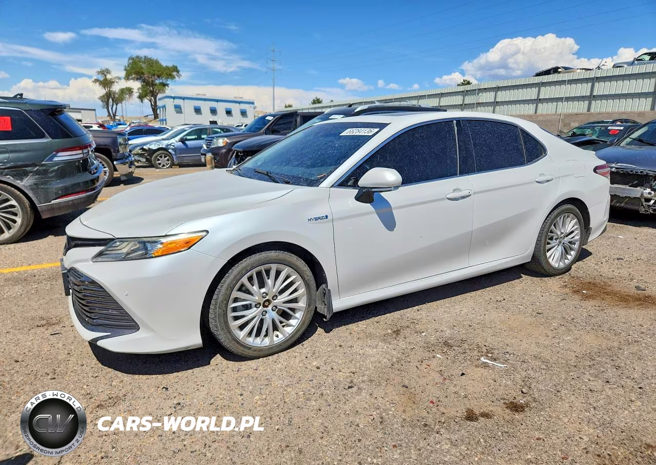 2018 Toyota Camry Hybrid Xle
