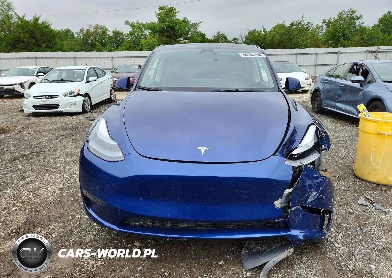 2023 Tesla Model Y VIN:7SAYGAEE3PF632482 - 5