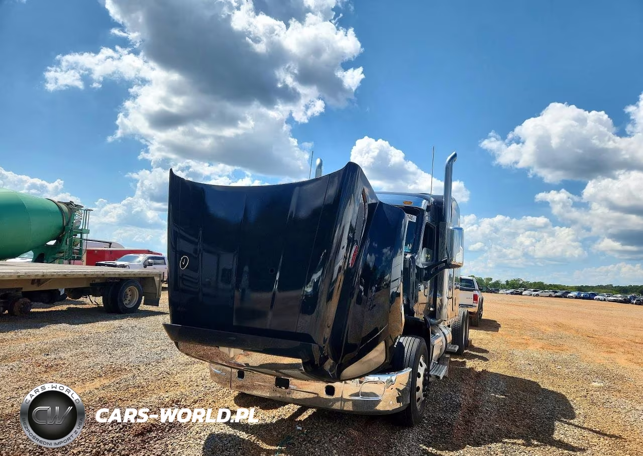 2015 Peterbilt 579 VIN:1XPBD49X5FD203731 - 5