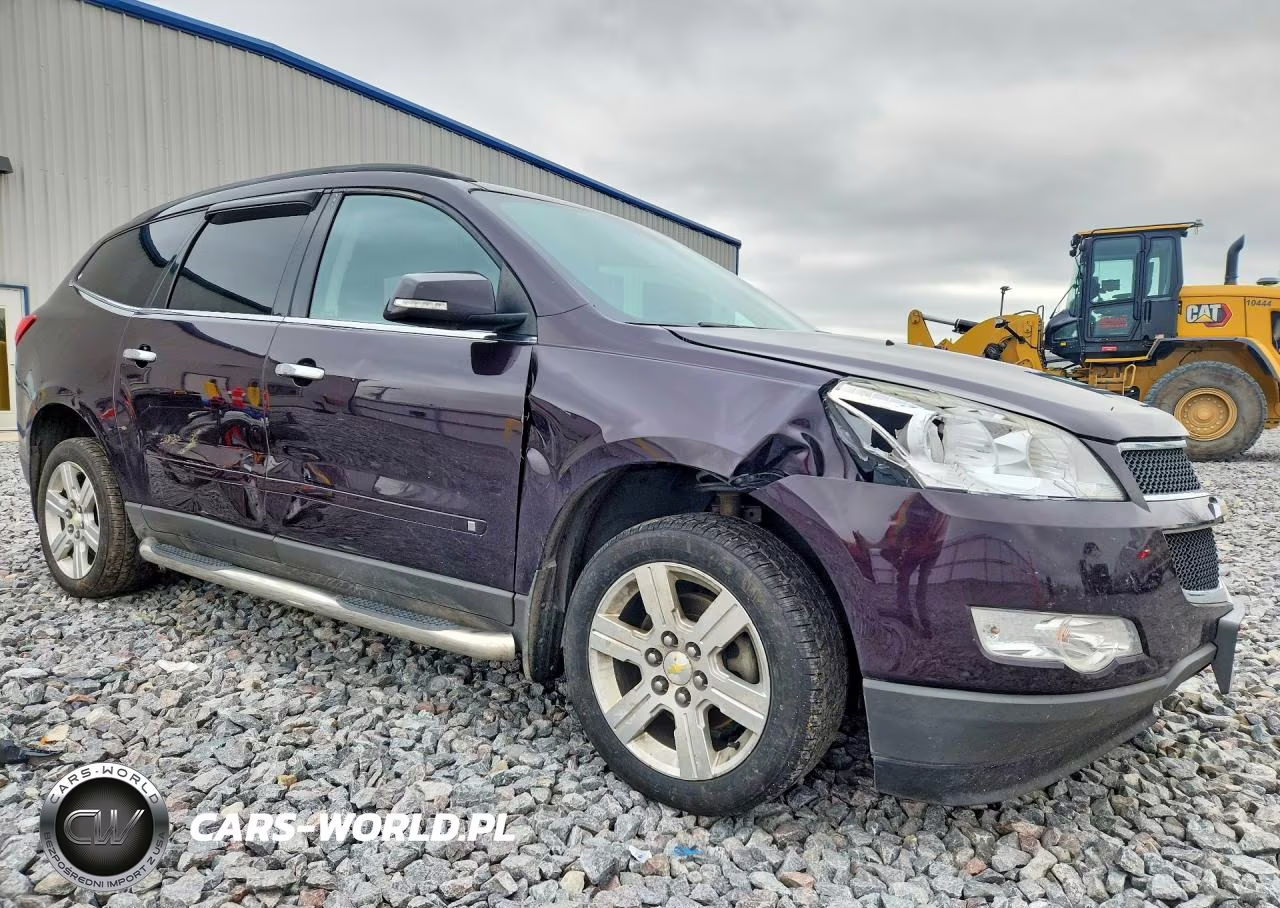 2010 Chevrolet Traverse Lt VIN:1GNLRFED0AS145702 - 4