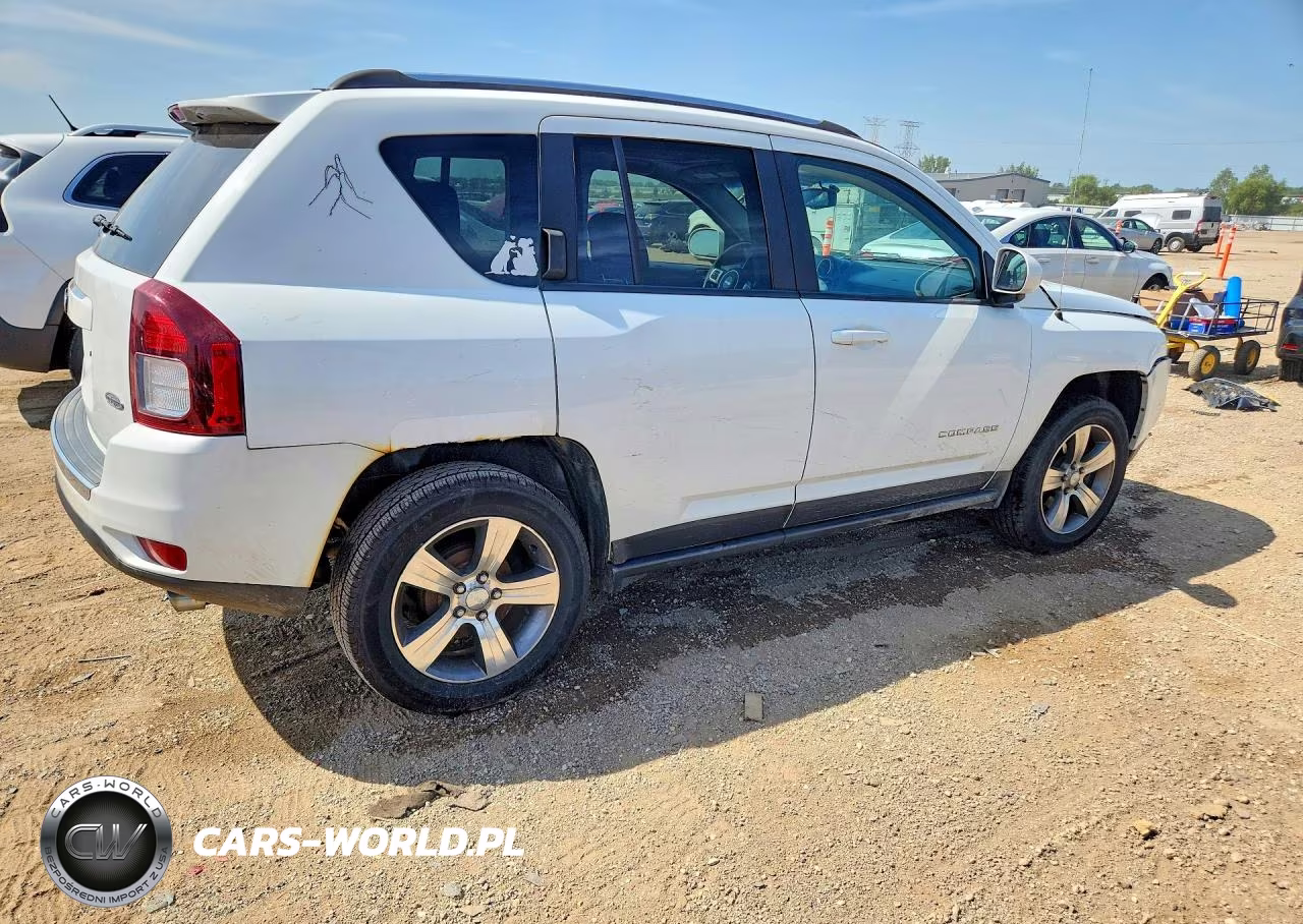 2017 Jeep Compass Latitude VIN:1C4NJCEA1HD119668 - 3