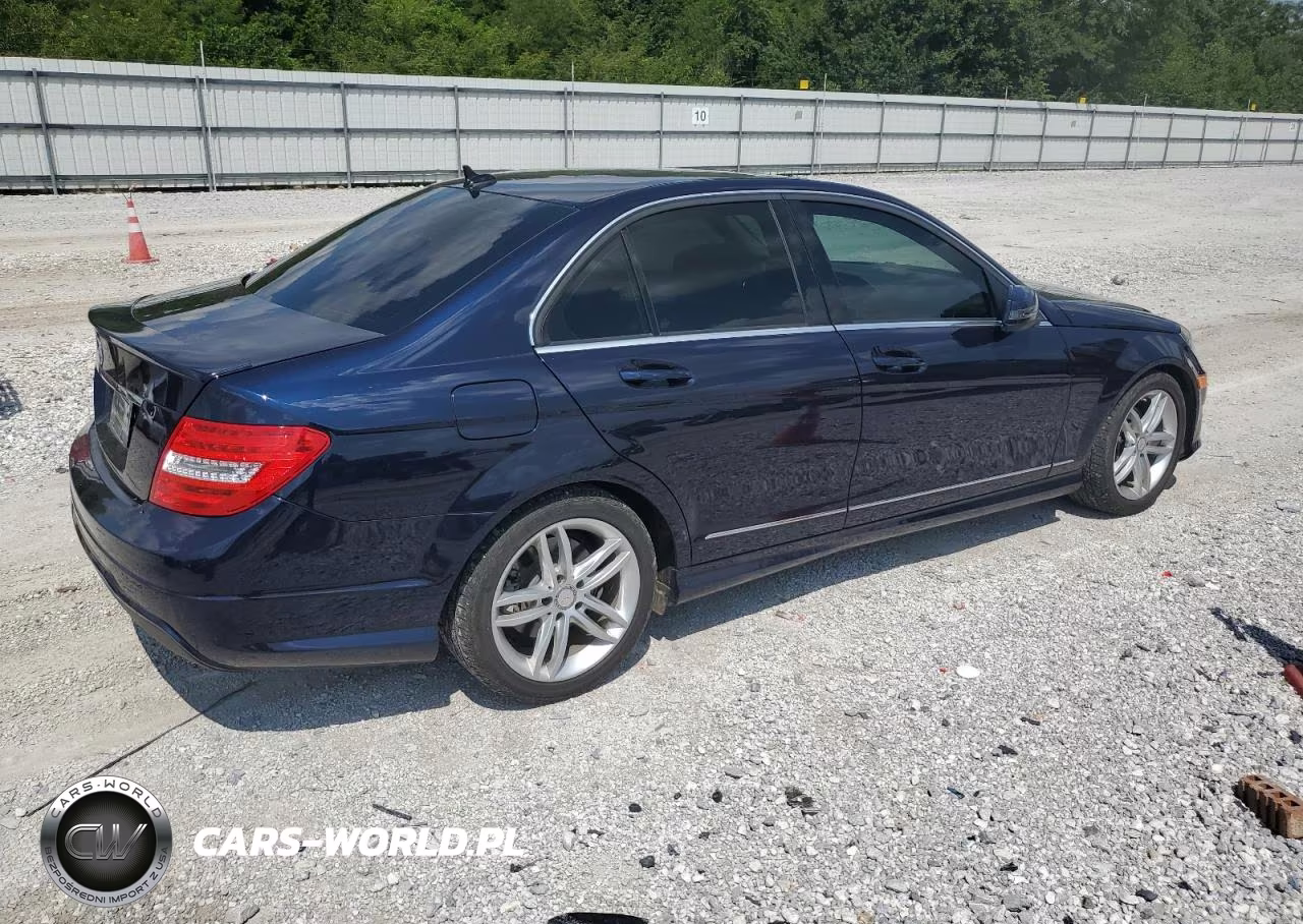 2013 Mercedes-Benz C 250 VIN:WDDGF4HB3DR296505 - 3