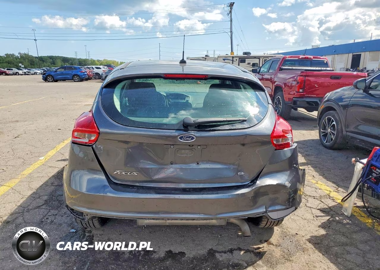 2018 Ford Focus Se VIN:1FADP3K23JL222163 - 6