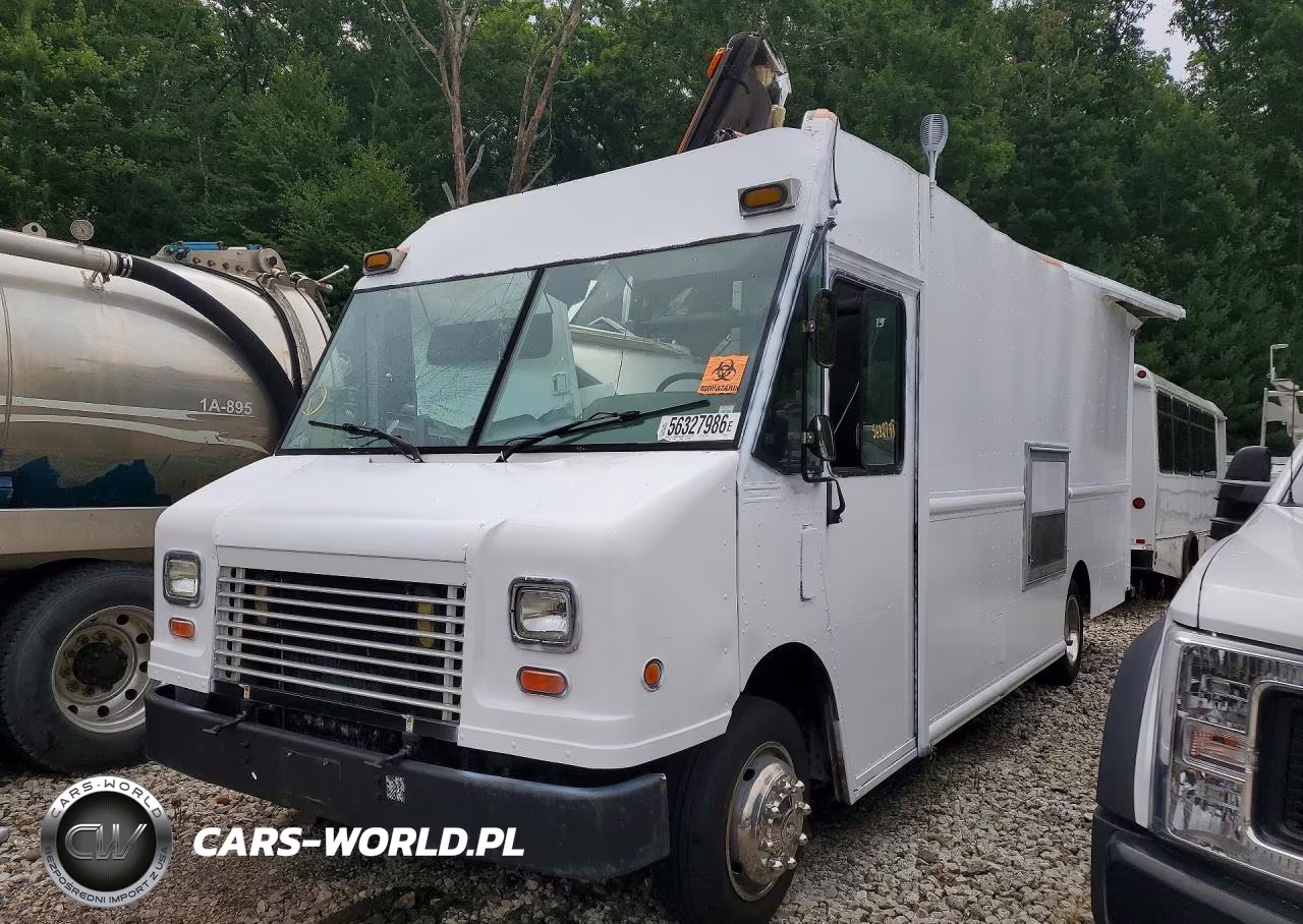 2007 Freightliner Chassis M Line Walk-In Van – zdjęcie 1 z 13