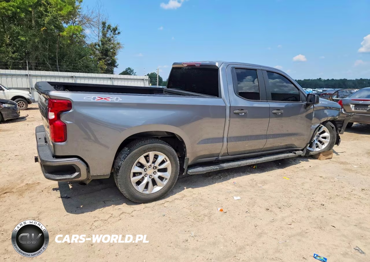2020 Chevrolet Silverado K1500 Custom VIN:1GCRYBEK1LZ157509 - 3