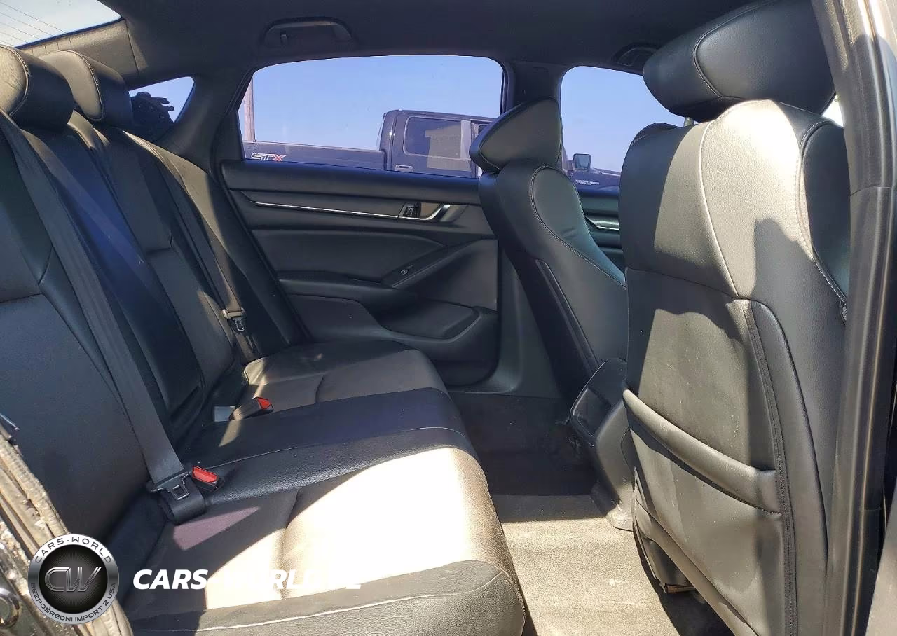 2018 Honda Accord Sport VIN:1HGCV1F31JA182519 - 10