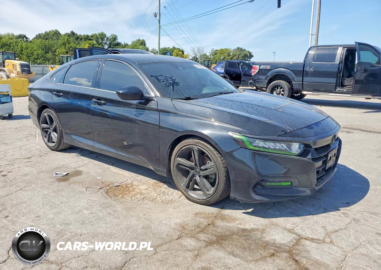 2018 Honda Accord Sport VIN:1HGCV1F31JA182519 - 4