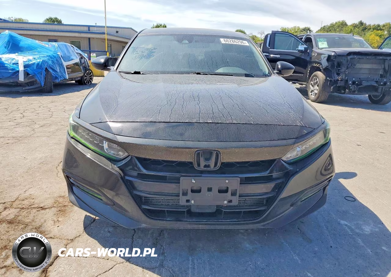 2018 Honda Accord Sport VIN:1HGCV1F31JA182519 - 5