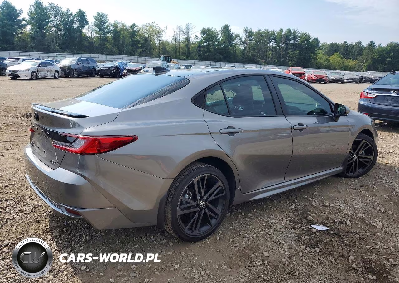 2025 Toyota Camry Xse VIN:4T1DBADK3SU504613 - 3