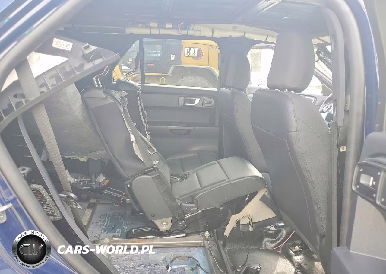 2023 Ford Explorer Police Interceptor VIN:1FM5K8AB4PGA03785 - 10