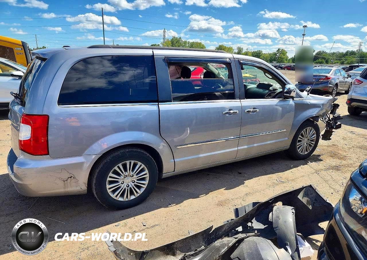 2014 Chrysler Town & Country Touring L VIN:2C4RC1CG1ER251748 - 3