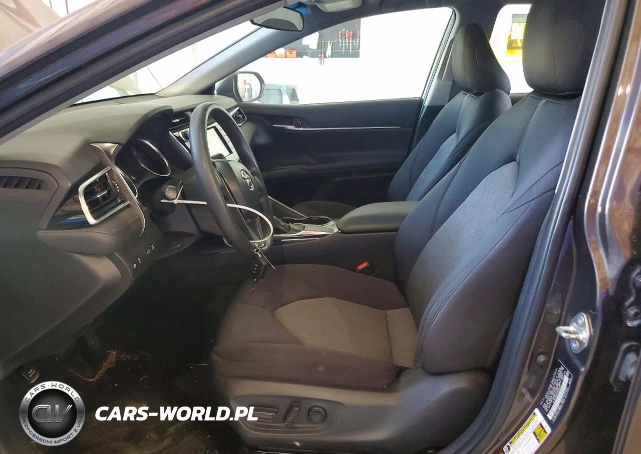 2018 Toyota Camry Le VIN:4T1B11HK6JU656193 - 7