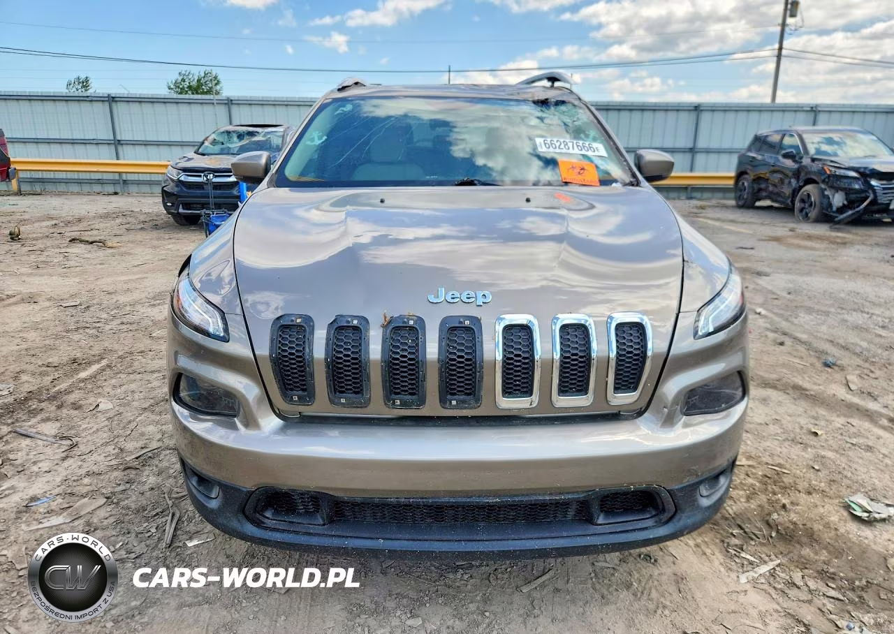 2016 Jeep Cherokee Latitude VIN:1C4PJMCS2GW259791 - 5